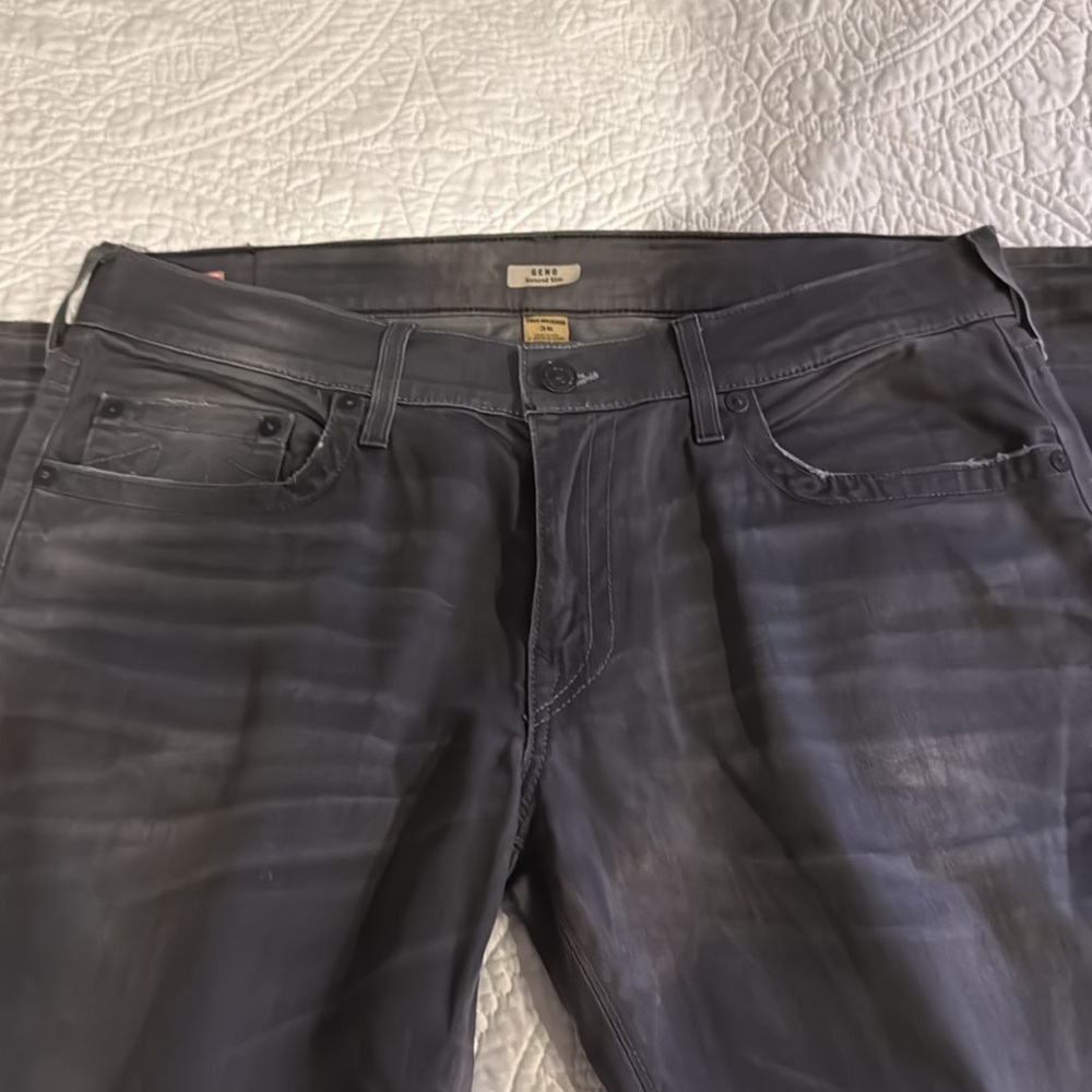 True Religion Geno Relaxed Slim Fit. Size 36x34. Gray - Washed Style. - Picture 5 of 5